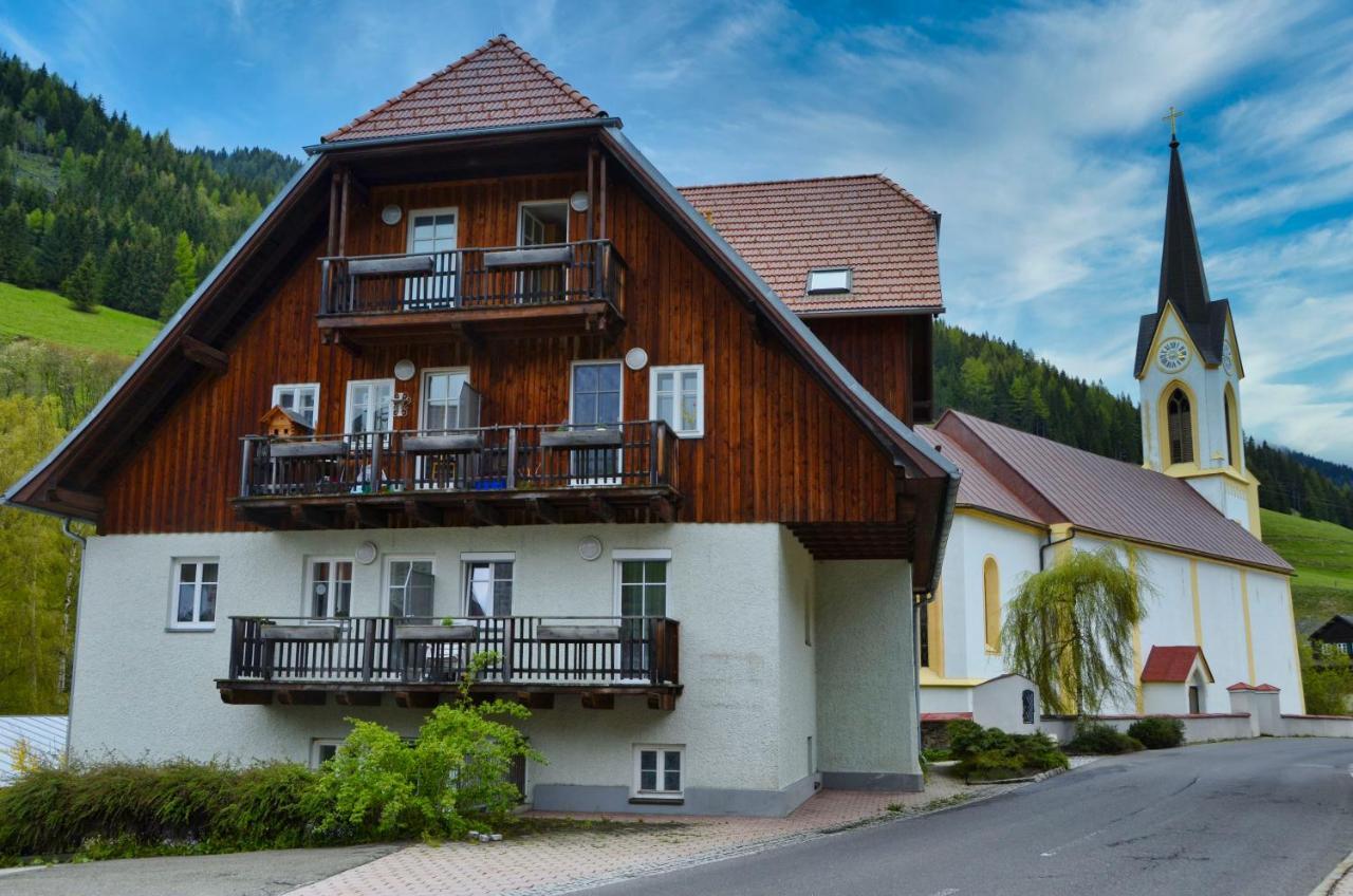Grassegger Appartementhaus Sankt Johann am Tauern Bagian luar foto
