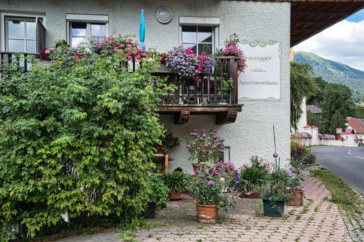 Grassegger Appartementhaus Sankt Johann am Tauern Bagian luar foto