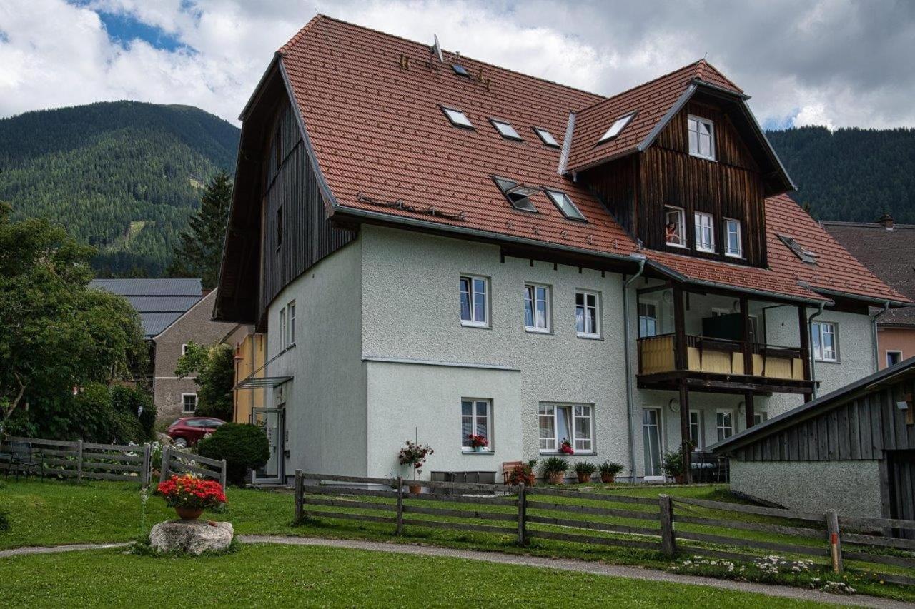 Grassegger Appartementhaus Sankt Johann am Tauern Bagian luar foto